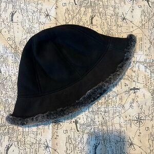 Charter Club Black Bucket Hat with Faux Fur Trim